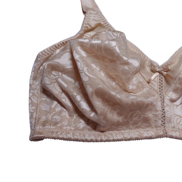Bali Double Support Spa Closure Wireless Bra Sz 40D Champagne Full Coverage 3372 - Picture 3 of 7